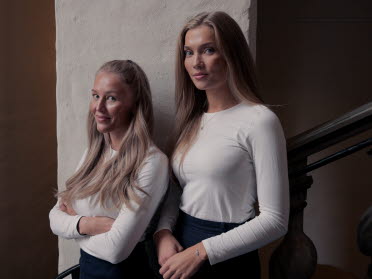 Bild på Amanda Mattsson och Lova Svensson, grundare av Period Pack.